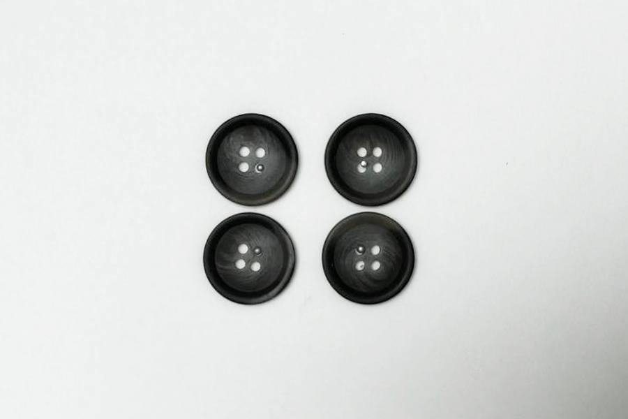 Гудзик 20 мм Mertbutton 4 отвори класичний різнокольоровий 2607-32-17