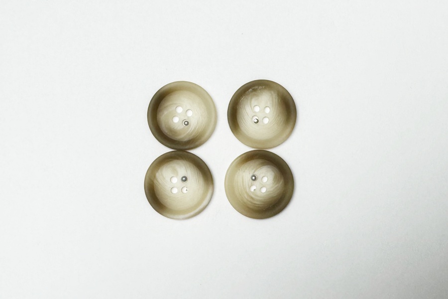 Гудзик 23 мм Mertbutton 4 отвори класичний різнокольоровий 2607-36-1