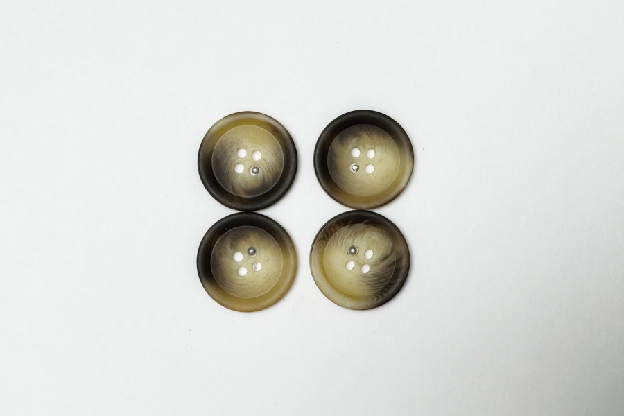 Гудзик 23 мм Mertbutton 4 отвори класичний різнокольоровий 2607-36-6