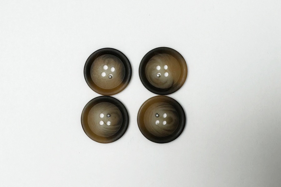 Гудзик 23 мм Mertbutton 4 отвори класичний різнокольоровий 2607-36-10