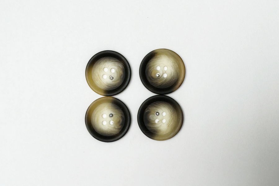 Гудзик 23 мм Mertbutton 4 отвори класичний різнокольоровий 2607-36-13