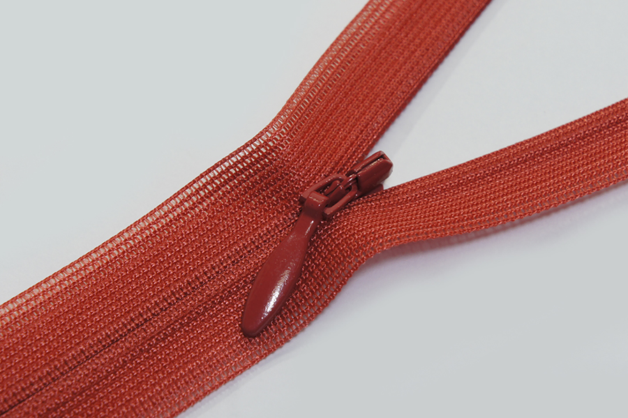 Блискавка YKK Тип 2 червоний 20 см CHC-20-518-DA