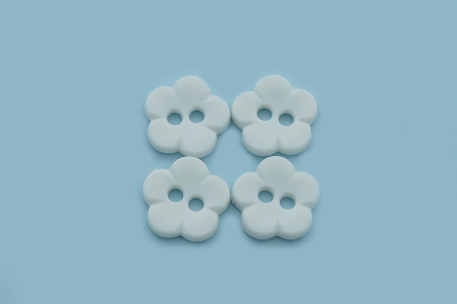 Гудзик 14 мм Mertbutton 2 отвори глянець білий