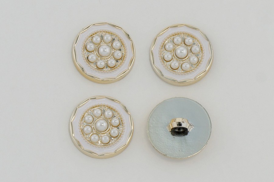 Гудзик на ніжці 25 мм Mertbutton металізований білий КМ-02 KM-02-03-40-999/gold