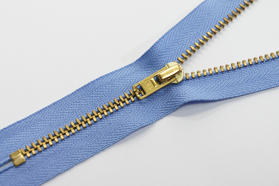 Блискавка YKK Тип 3, нероз'ємні волошковий світлий 12 см