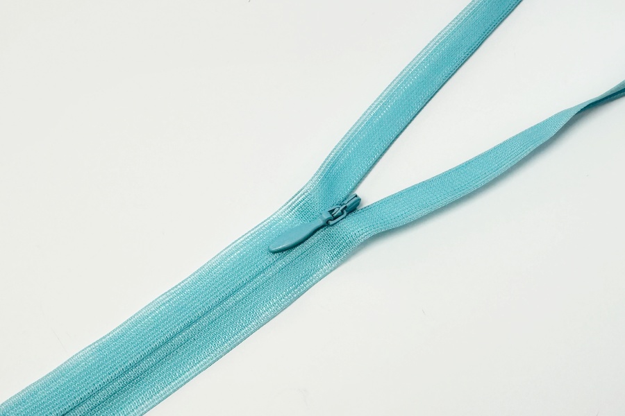 Блискавка YKK Тип 2 бірюзовий світлий 20 см CHC-20-905-DA