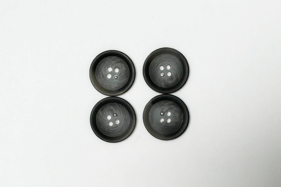 Гудзик 23 мм Mertbutton 4 отвори класичний різнокольоровий 2607-36-17