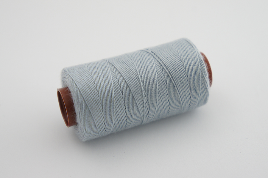 Нитки швейні №20/3 джинс поліестер 100% сірий світлий 150 м