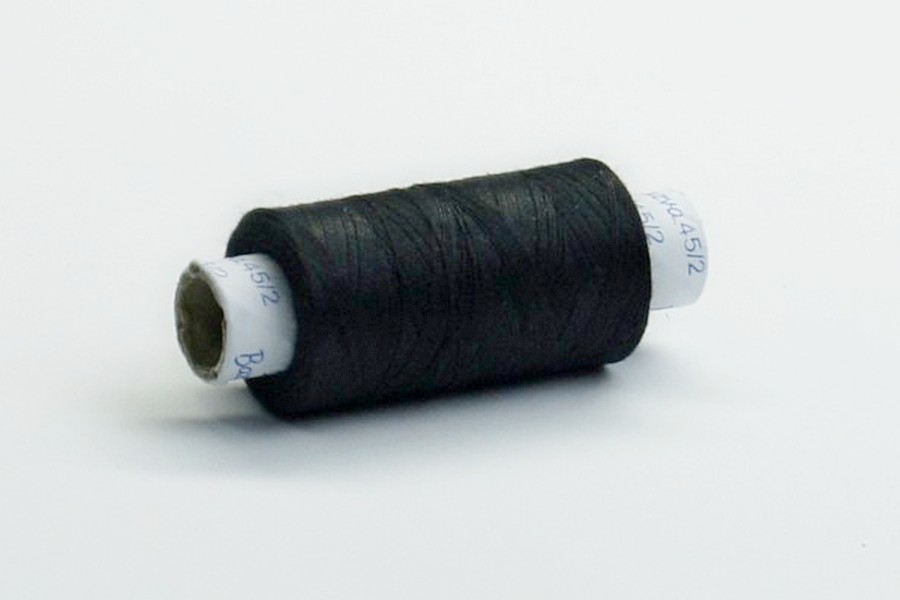 Нитки швейні 45S/2 Barva поліестер 100% чорний 300 м 0000