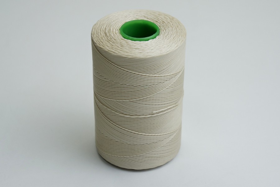 Нитки швейні Amann вощена молочний топлений 0.8 мм