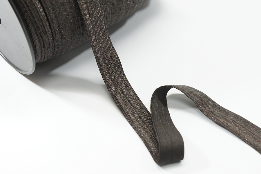 Бейка 15 мм блискуча, еластична коричневий темний