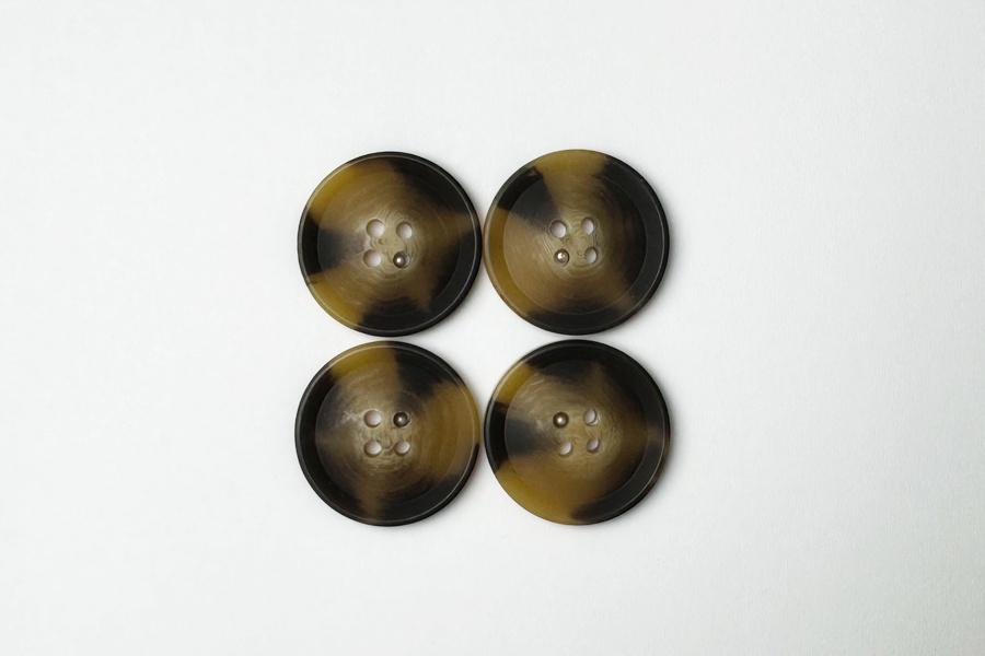 Гудзик 25 мм Mertbutton 4 отвори класичний коричневий світлий