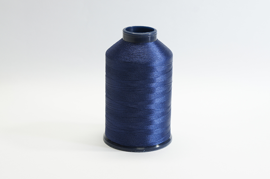 Нитки вишивальні Royal 5000 м поліестер 100% синій темний Р069-120-5000ПЕ