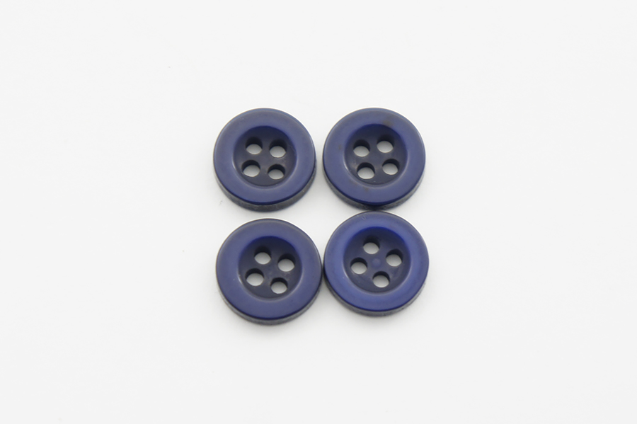 Гудзик 11 мм Mertbutton 4 отвори перламутр синій темний 40091-18-1313