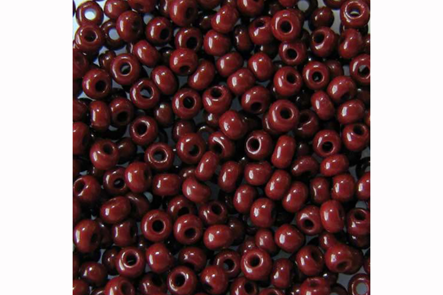 Бісер Preciosa 93300 №10 непрозорий натуральний бордовий коричневий 2,3 мм