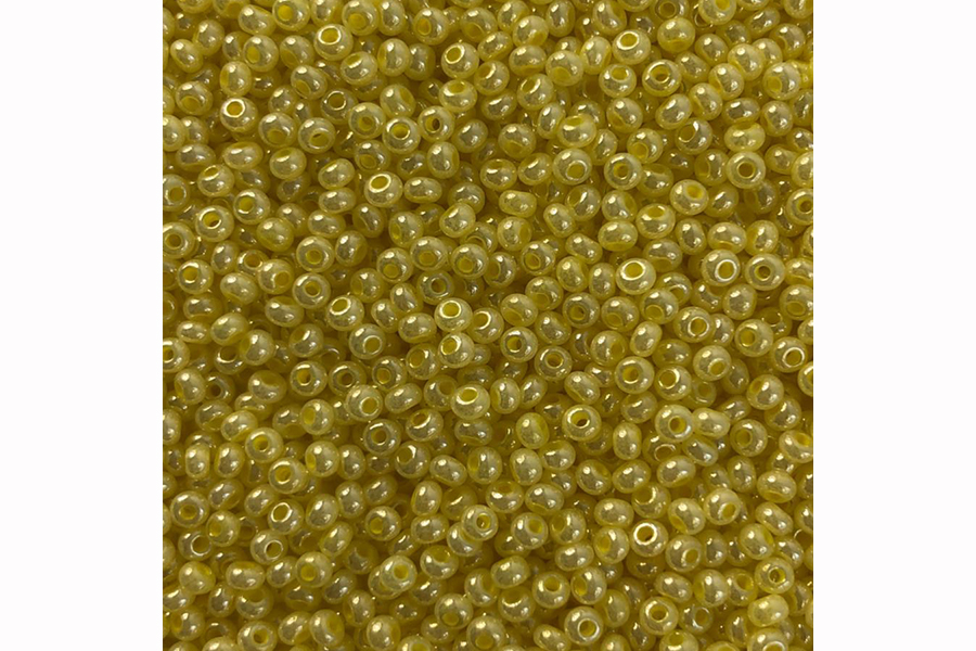 Бісер Preciosa 37186 №10 алебастр фарбована серединка жовтий грушевий 2,3 мм