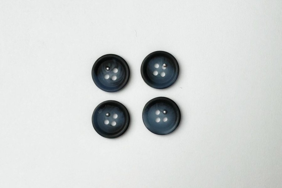 Гудзик 15 мм Mertbutton 4 отвори класичний різнокольоровий 2607-24-2