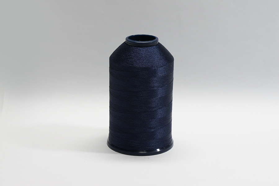 Нитки вишивальні Royal 5000 м поліестер 100% синій темний Р204-120-5000ПЕ