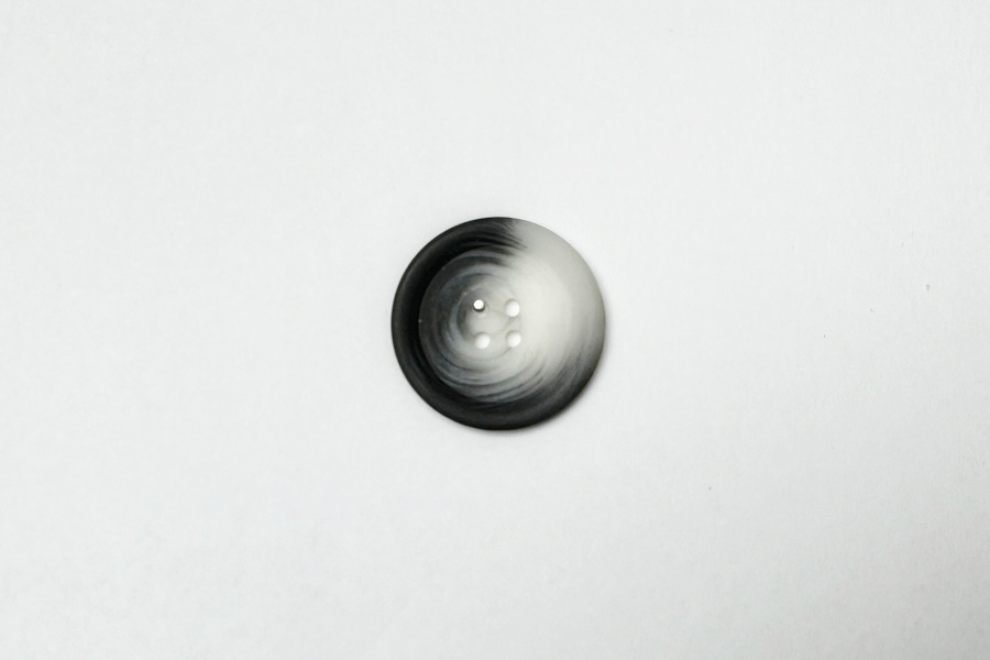 Гудзик 28 мм Mertbutton 4 отвори класичний різнокольоровий 2607-44-11