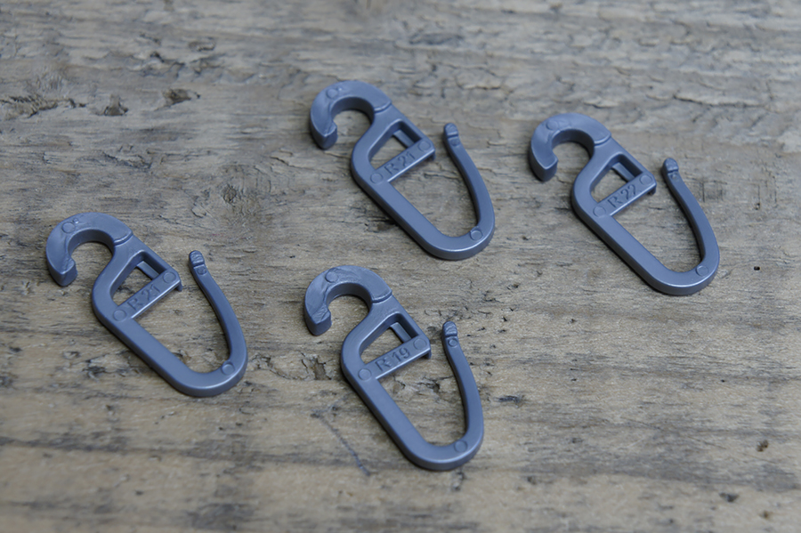 Гачок для штор сірий