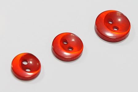 Гудзик 15 мм Mertbutton 2 отвори перламутр червоний 4012