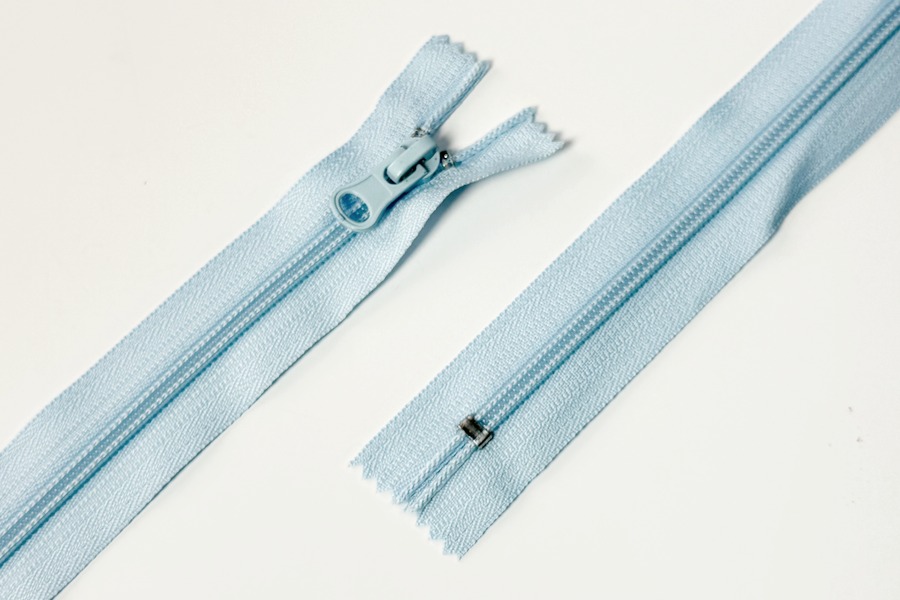 Блискавка MH Тип 5 блакитний світлий 18 см