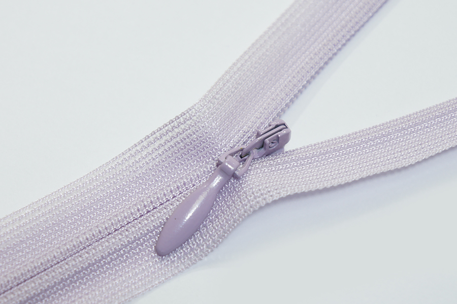 Блискавка YKK Тип 2 бузковий блідий 20 см