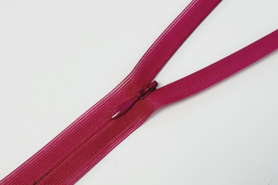 Блискавка YKK Тип 2 фуксія 60 см CHC-60-354-DA
