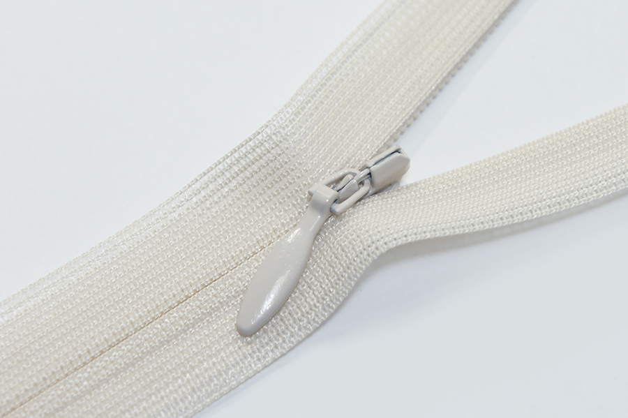 Блискавка YKK Тип 2 молочний 20 см CHC-20-031-DA