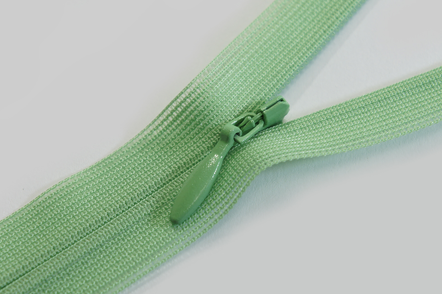 Блискавка YKK Тип 2 м'ятний темний 20 см