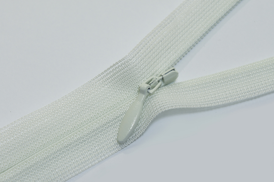 Блискавка YKK Тип 2 м'ятний світлий 20 см