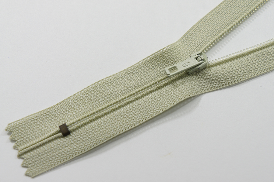 Блискавка Тип 4 хакі блідий 20 см