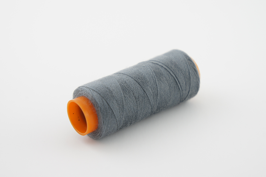 Нитки швейні №28/2 Barva поліестер 100% сірий темний 200 м 5014-28/2-200-Б