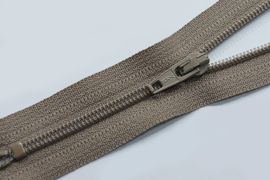 Блискавка YKK Тип 3 бежевий сірий світлий 18 см