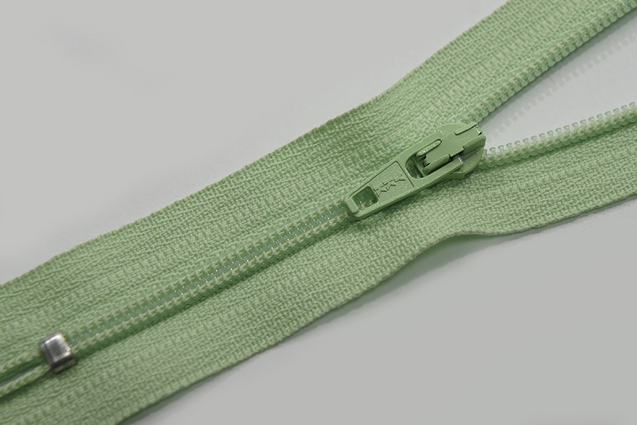 Блискавка YKK Тип 3 салатовий 18 см