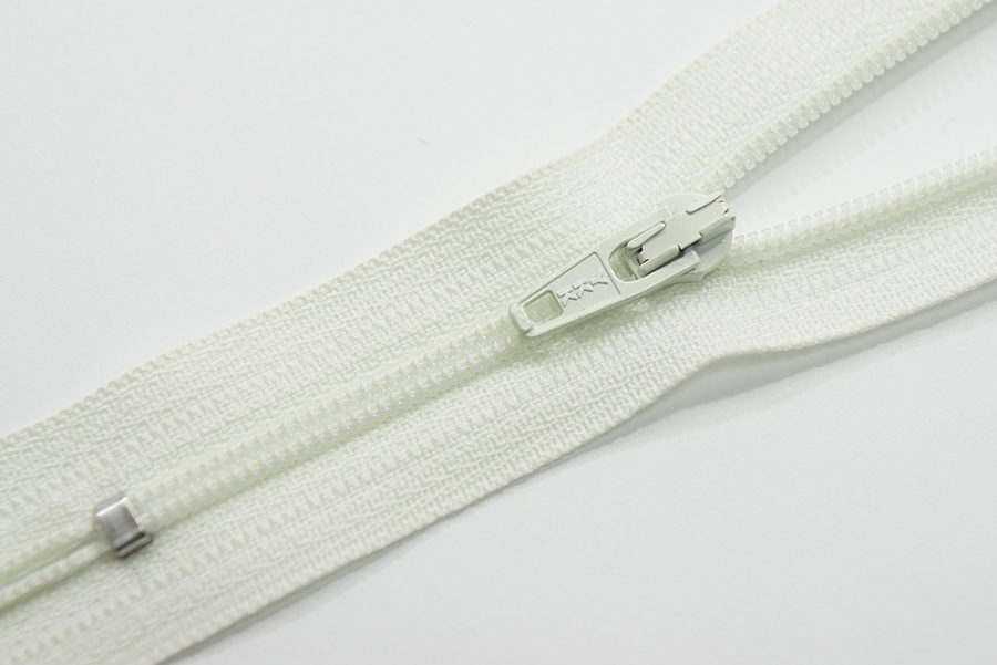 Блискавка YKK Тип 3 м'ятний світлий 18 см
