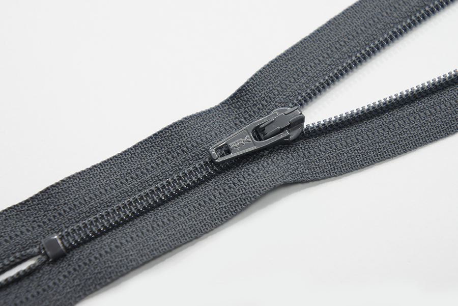 Блискавка YKK Тип 3 сірий темний 18 см