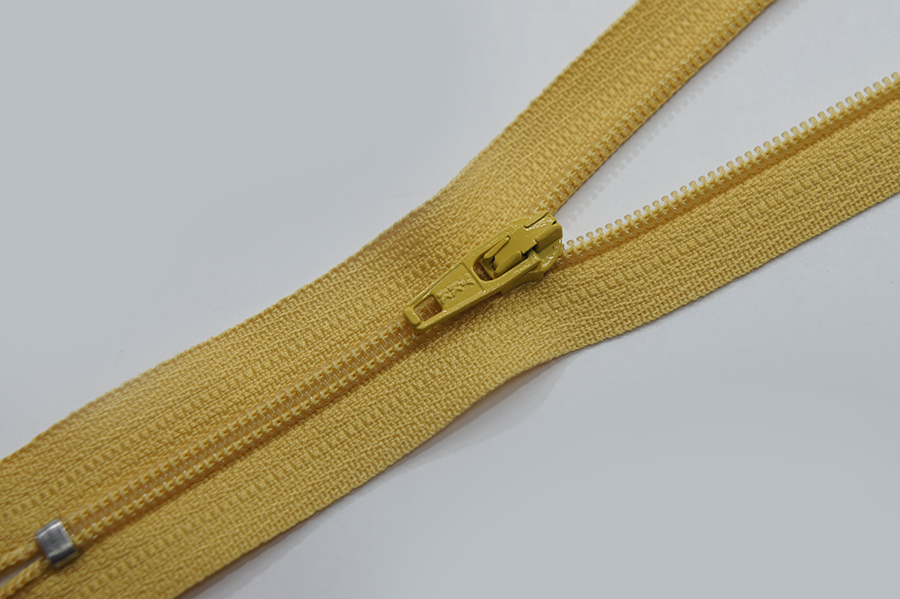 Блискавка YKK Тип 3 персиковий оранжевий 18 см