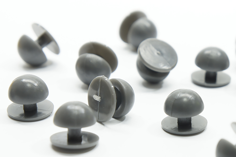 Гудзик на ніжці 14 мм пластик сірий