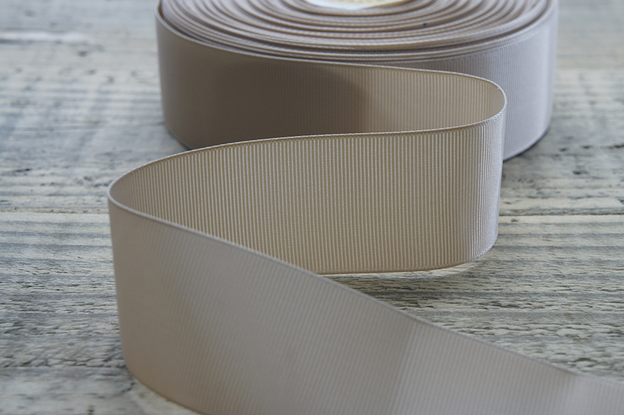 Тасьма 40 мм MH бежевий