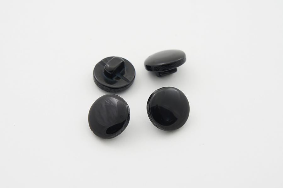 Гудзик на ніжці 10 мм Mertbutton перламутр чорний