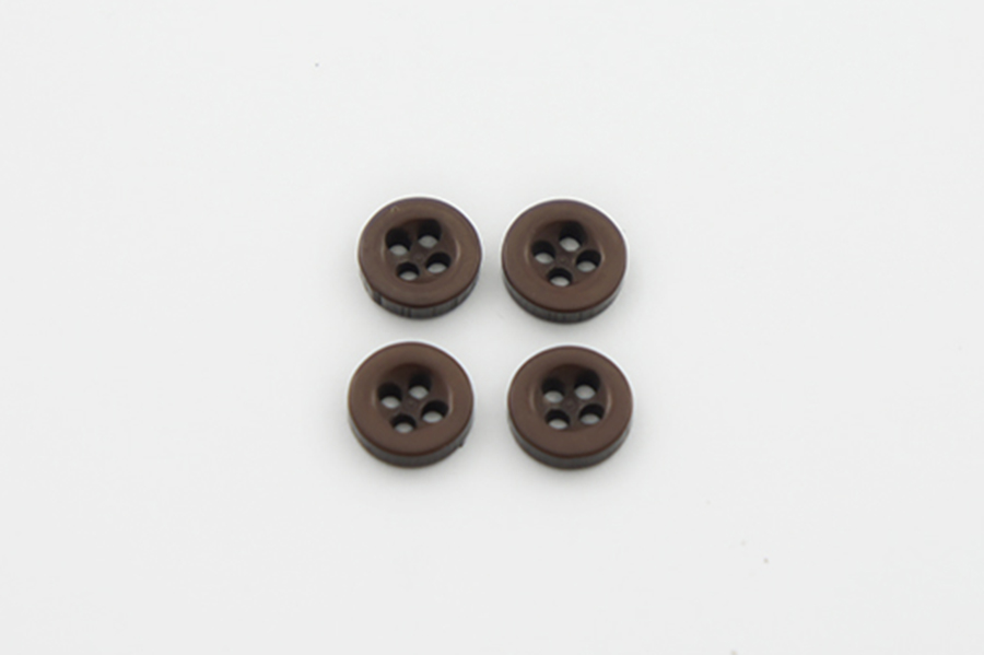 Гудзик 9 мм Mertbutton 4 отвори однотонний коричневий