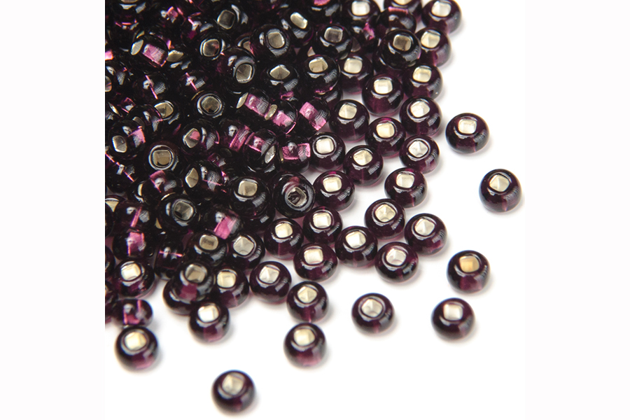 Бісер Preciosa 27080 №10 прозорий срібляста серединка фрезовий сливовий темний 2,3 мм