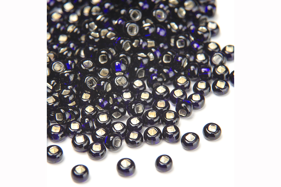 Бісер Preciosa 37110 №10 прозорий срібляста серединка синій темний 2,3 мм