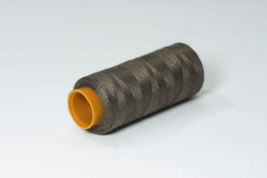 Нитки швейні №28/2 Barva поліестер 100% коричневий темний 200 м 7031