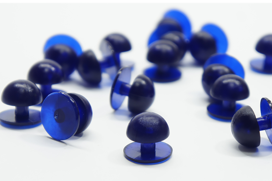 Гудзик на ніжці 14 мм пластик синій темний