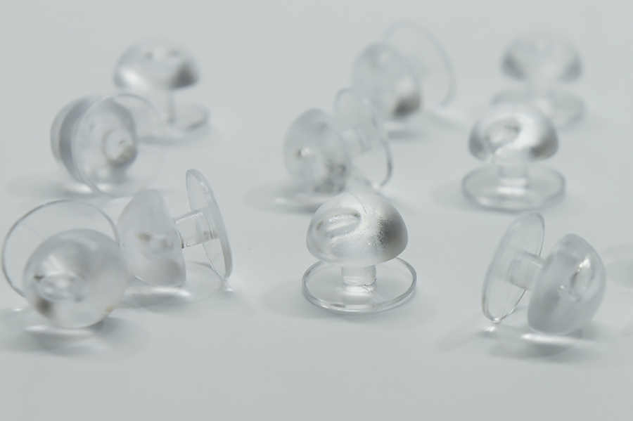 Гудзик на ніжці 14 мм пластик прозорий