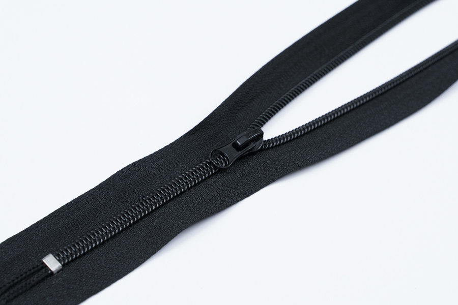 Блискавка MH Тип 4 чорний 18 см