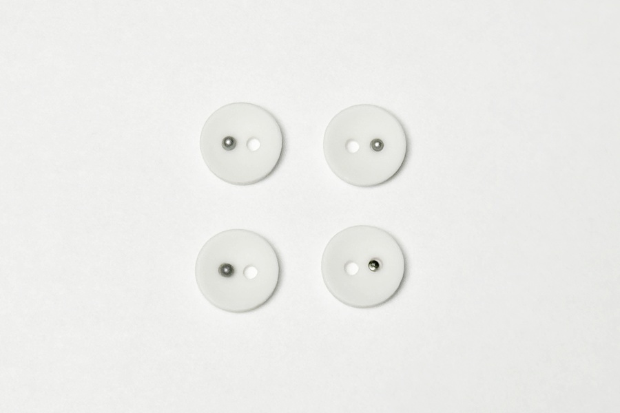 Гудзик 11,5 мм Mertbutton 2 отвори однотонний білий AVR-2-18-9999