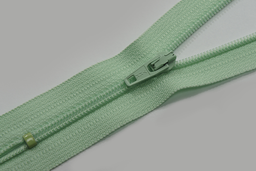 Блискавка YKK Тип 3 м'ятний яскравий 18 см